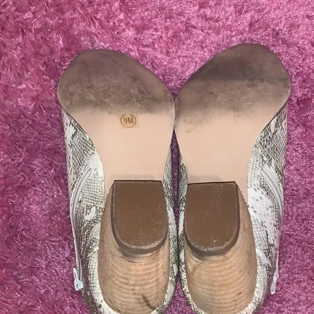 Coconuts by Matisse Snakeskin Booties Size 9